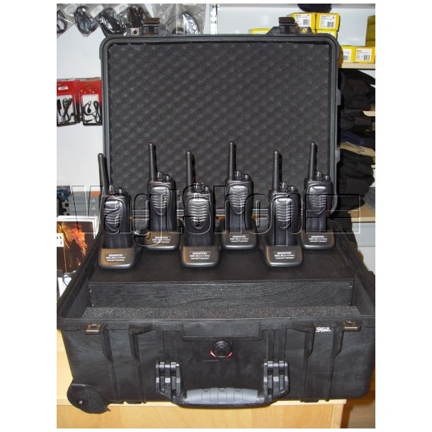 Peli 1560 kuffert med plads til 6 stk. radioer (DP1400/NX1300)