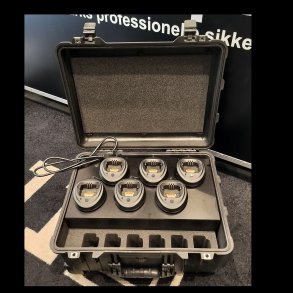 Peli 1560 kuffert med plads til 6 stk. radioer (R2/DP1400/NX1300)